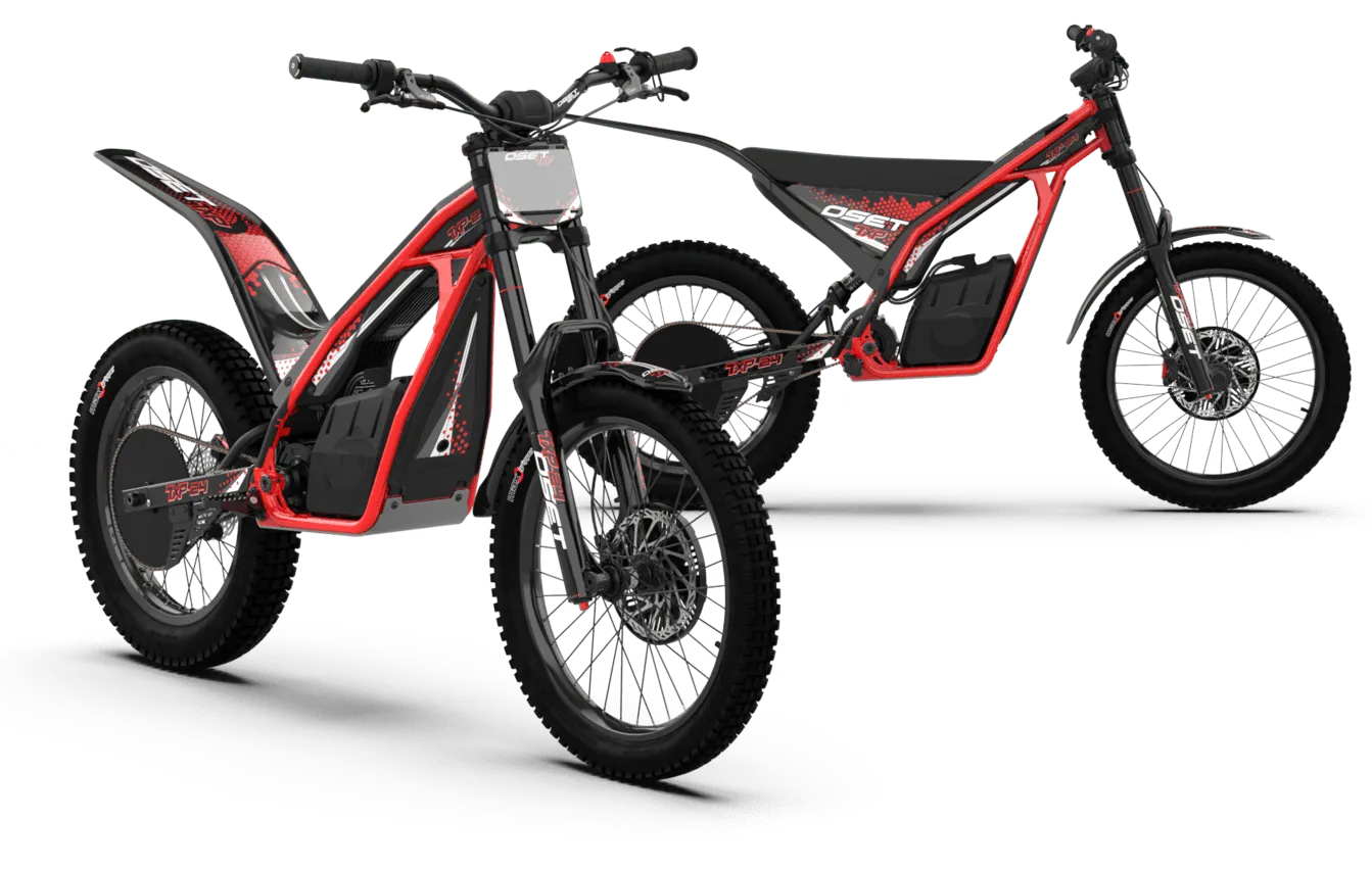 Zwei rote vollelektrische Oset-Bikes